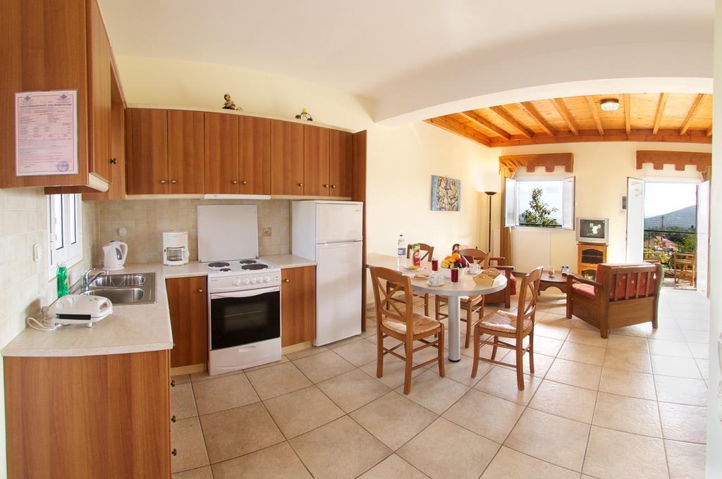 Dogis Retreat Apartamento Agia Efimia Exterior foto