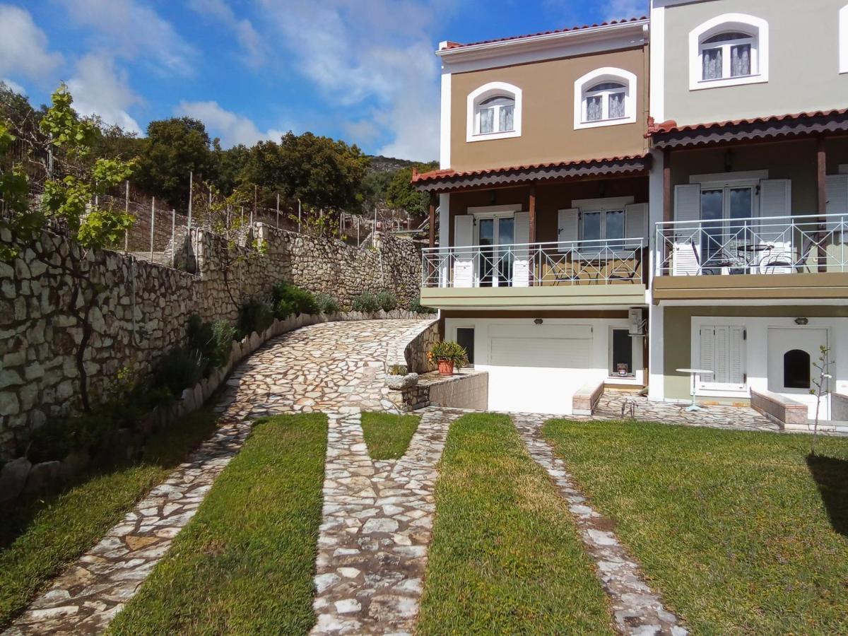 Dogis Retreat Apartamento Agia Efimia Exterior foto